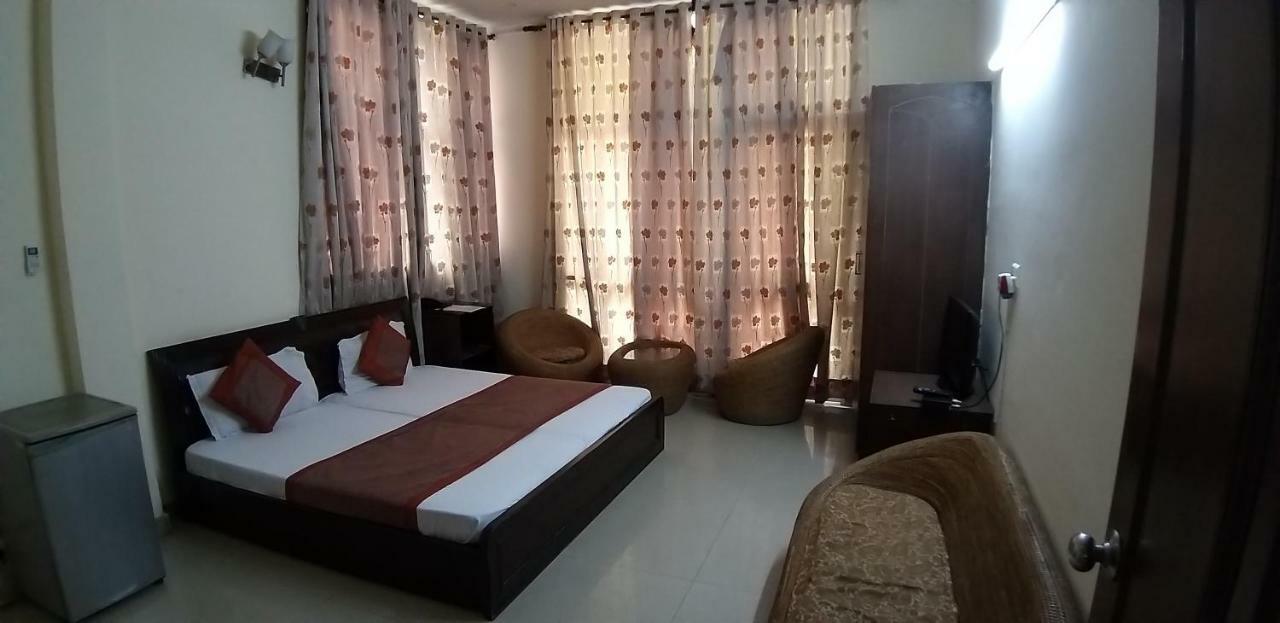 Hotel Home Stay Dwarka Delhi  Exteriör bild